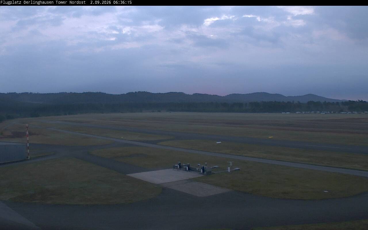 Archiv Foto Webcam Flugplatz Oerlinghausen (Vorfeld Motorflug)