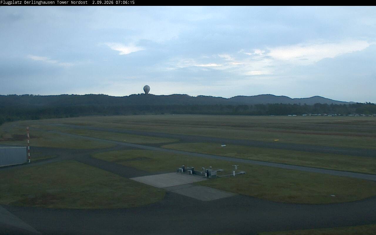 Archiv Foto Webcam Flugplatz Oerlinghausen (Vorfeld Motorflug)