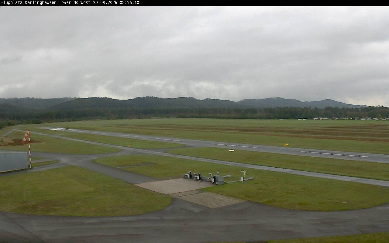 Archiv Foto Webcam Flugplatz Oerlinghausen (Vorfeld Motorflug)