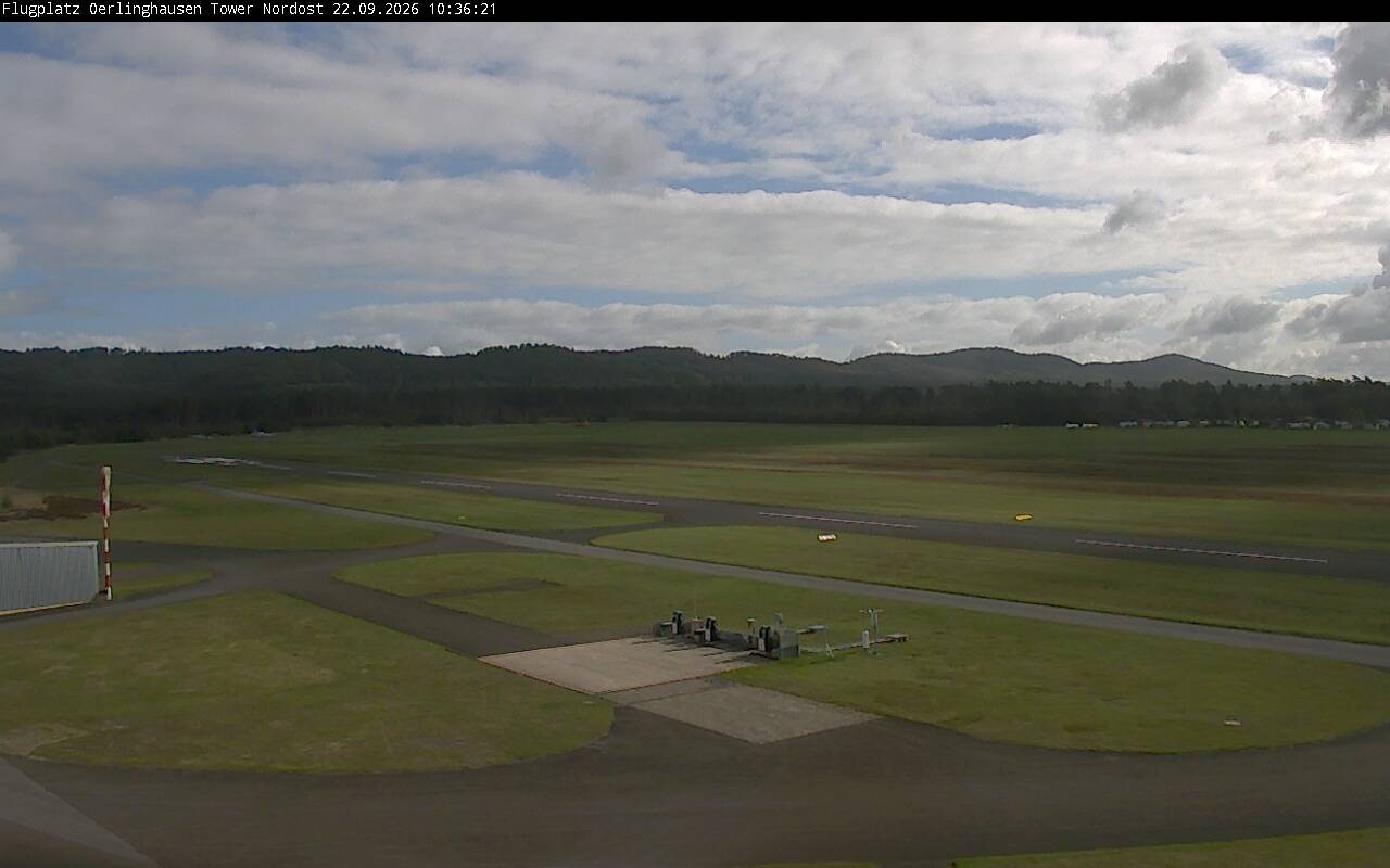 Archiv Foto Webcam Flugplatz Oerlinghausen (Vorfeld Motorflug)