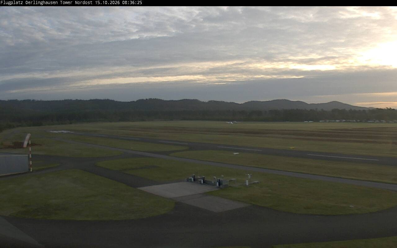 Archiv Foto Webcam Flugplatz Oerlinghausen (Vorfeld Motorflug)