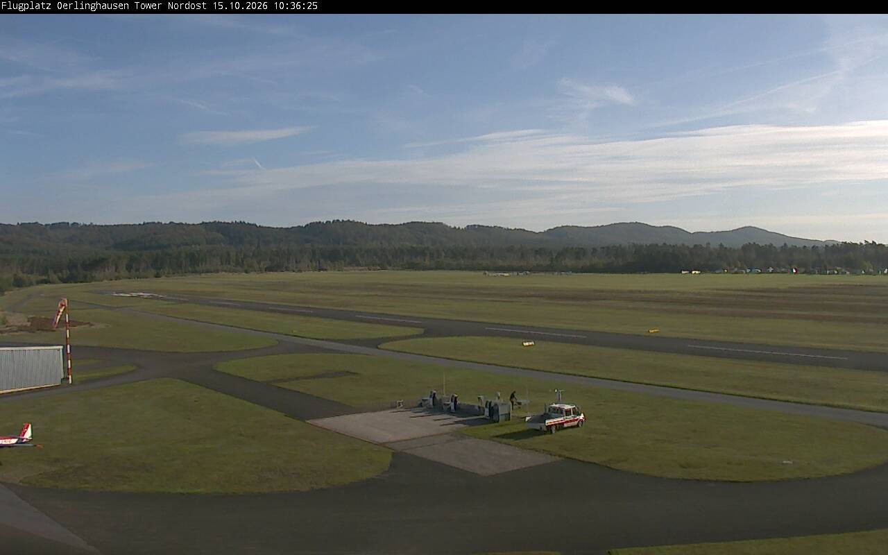 Archiv Foto Webcam Flugplatz Oerlinghausen (Vorfeld Motorflug)