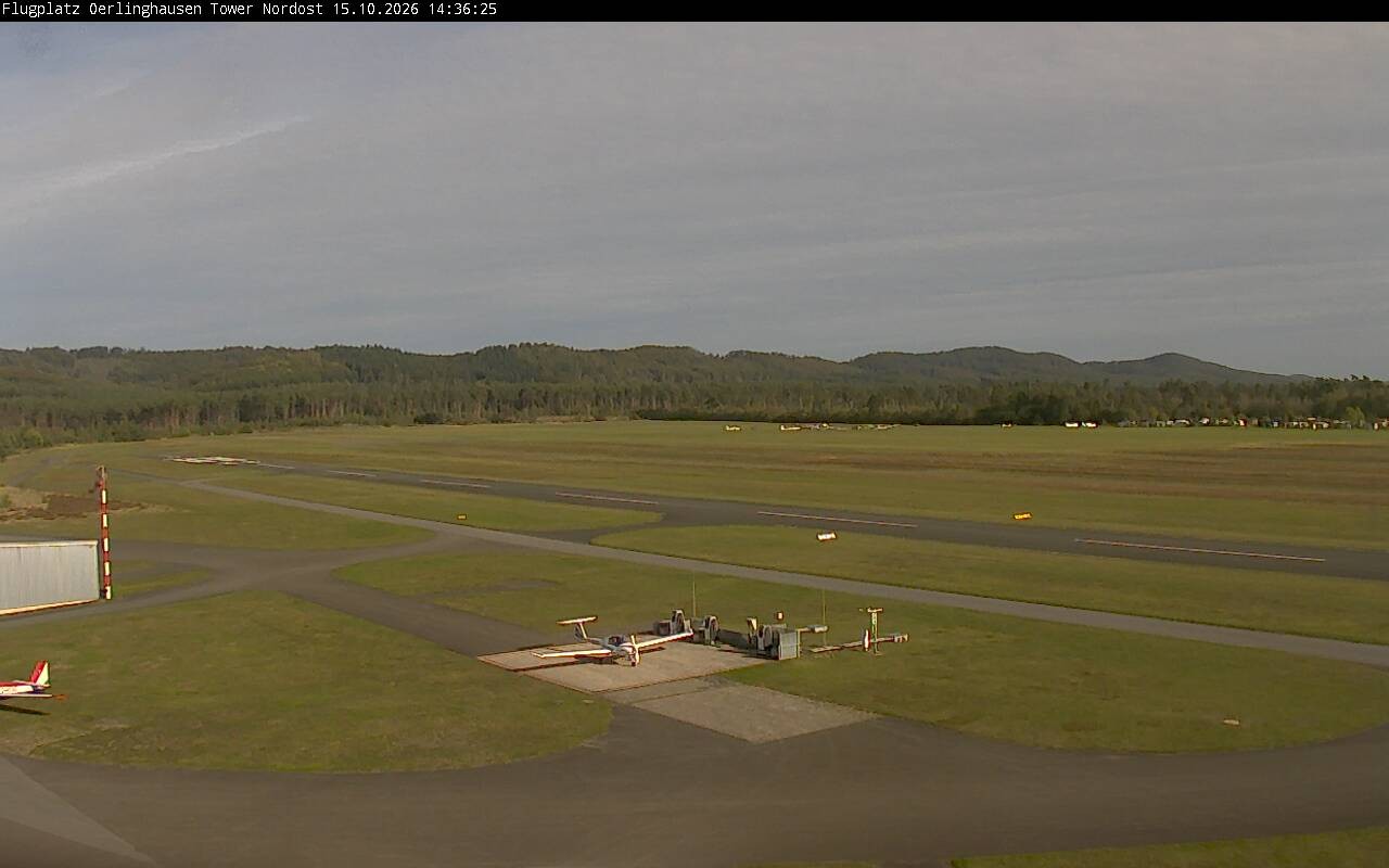 Archiv Foto Webcam Flugplatz Oerlinghausen (Vorfeld Motorflug)