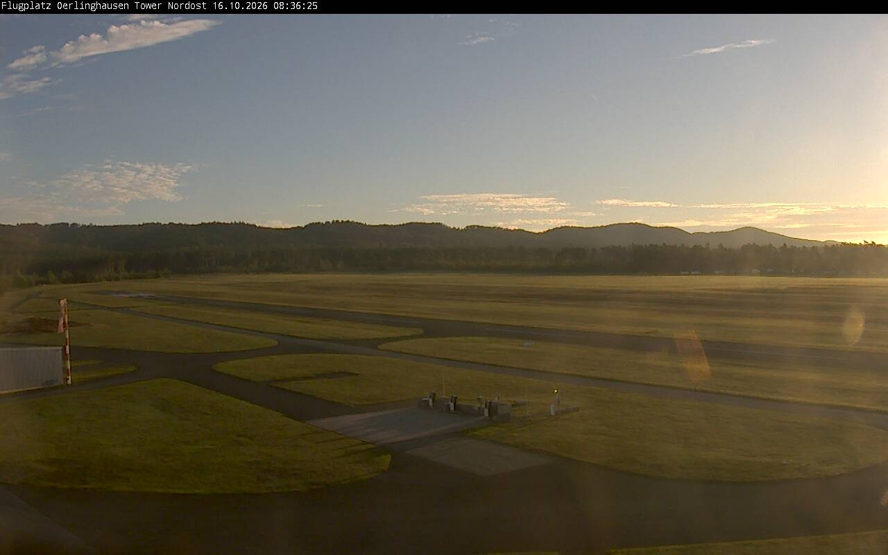 Archiv Foto Webcam Flugplatz Oerlinghausen (Vorfeld Motorflug)