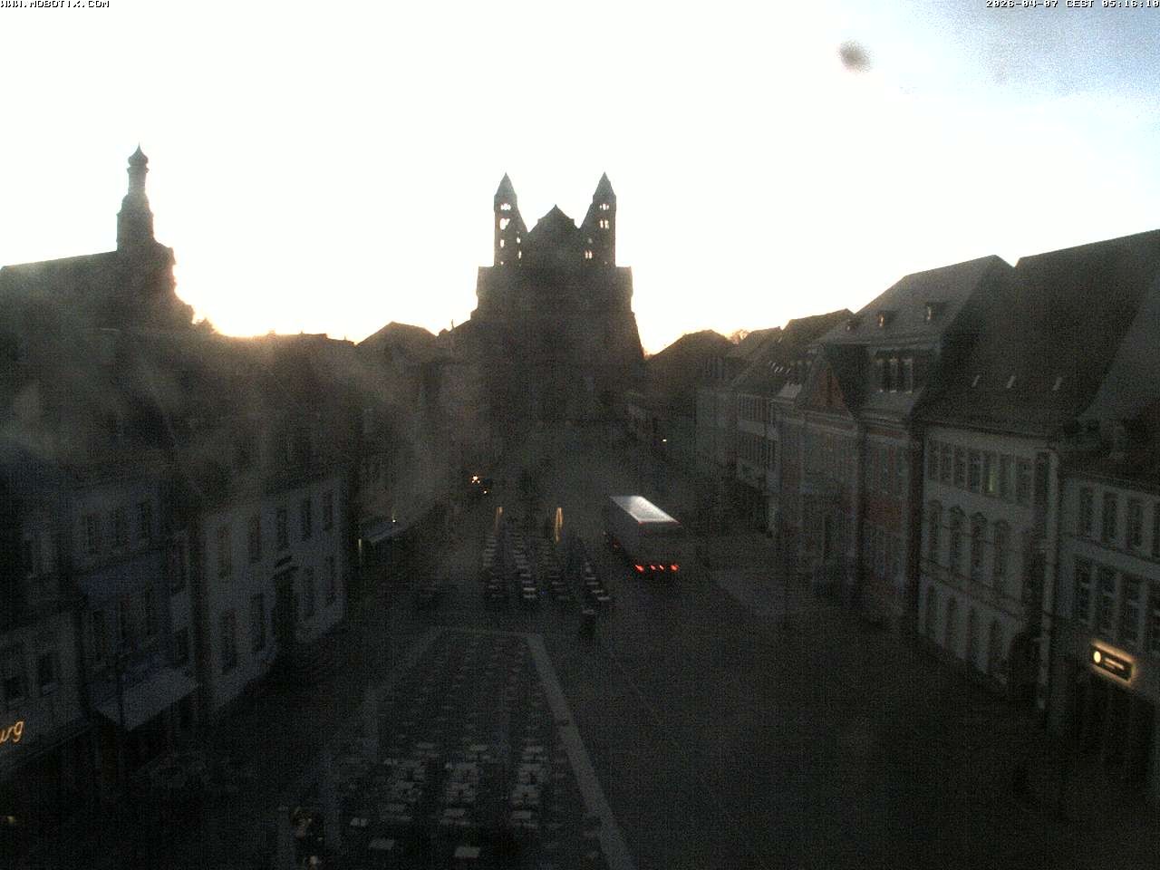 Archived image Webcam View to the Speyer Cathedral