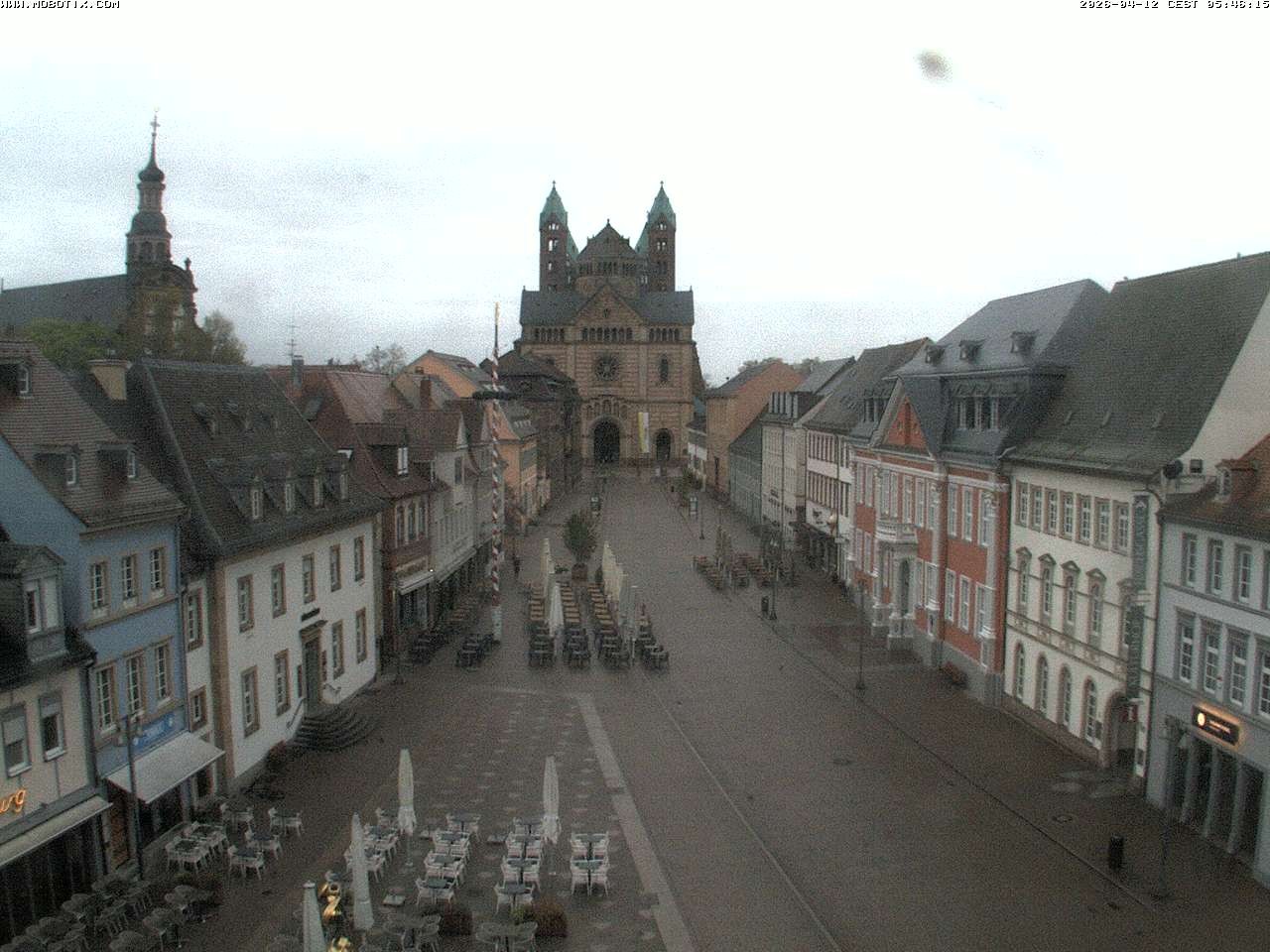 Archived image Webcam View to the Speyer Cathedral