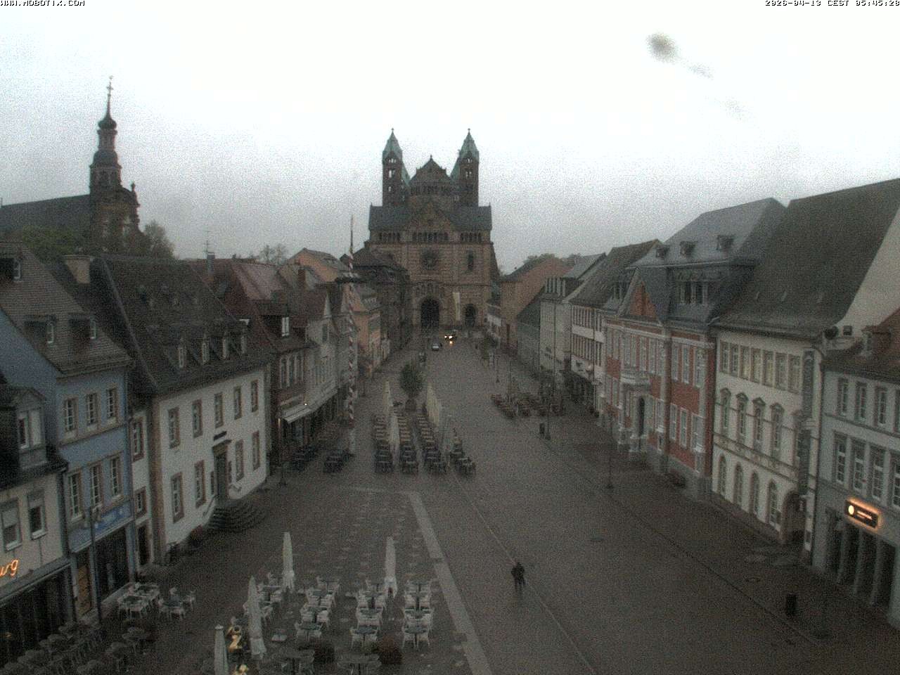 Archived image Webcam View to the Speyer Cathedral
