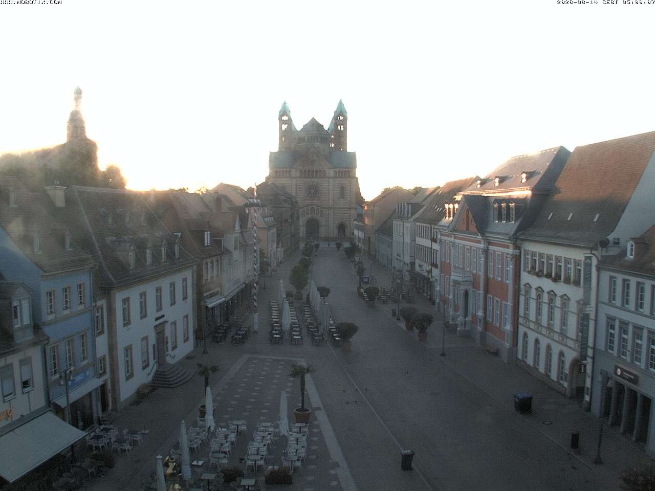 Archived image Webcam View to the Speyer Cathedral