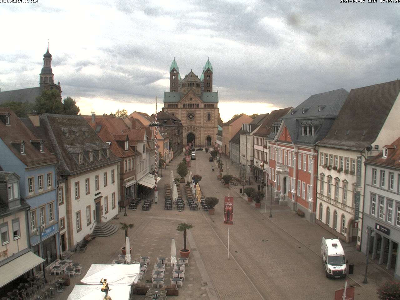 Archived image Webcam View to the Speyer Cathedral