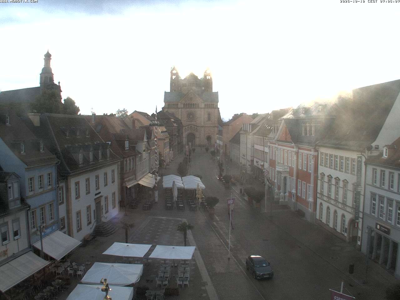Archived image Webcam View to the Speyer Cathedral