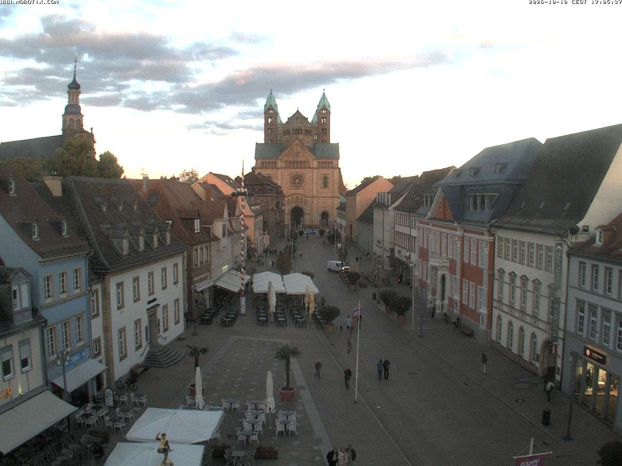 Archived image Webcam View to the Speyer Cathedral