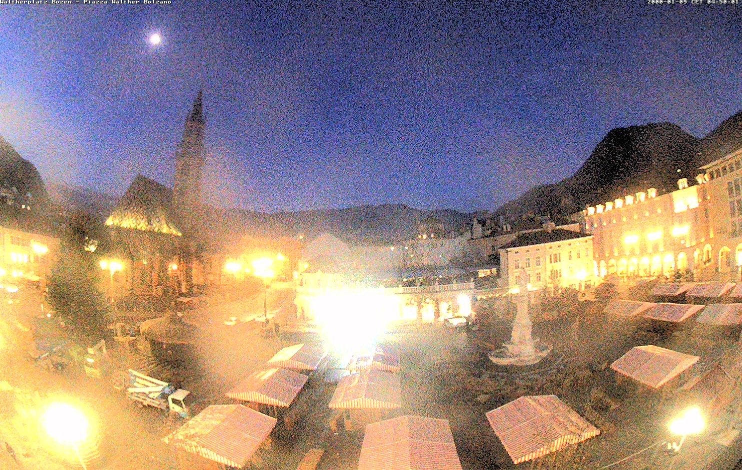 Archiv Foto Webcam Waltherplatz Bozen