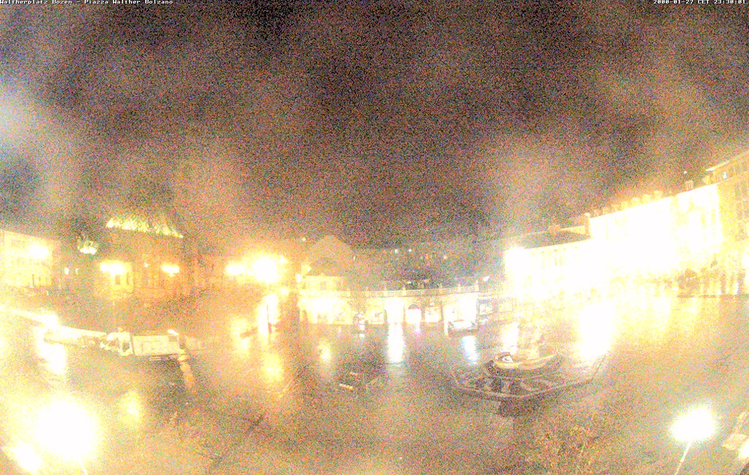 Archiv Foto Webcam Waltherplatz Bozen
