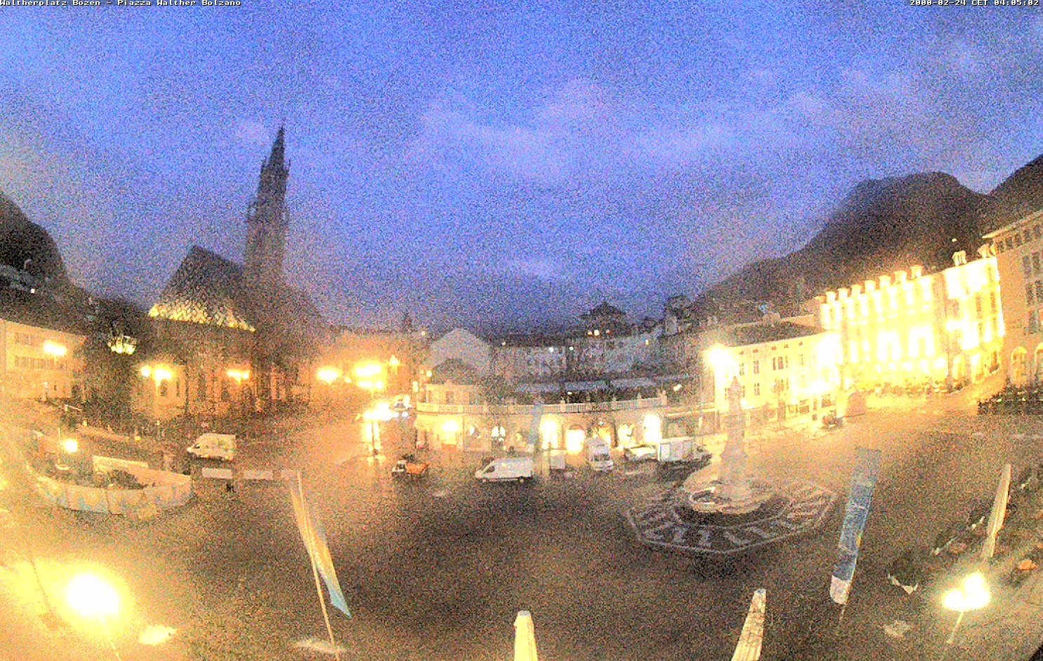 Archiv Foto Webcam Waltherplatz Bozen