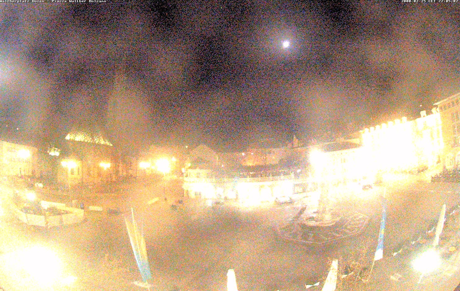 Archived image Bozen: Waltherplatz Webcam