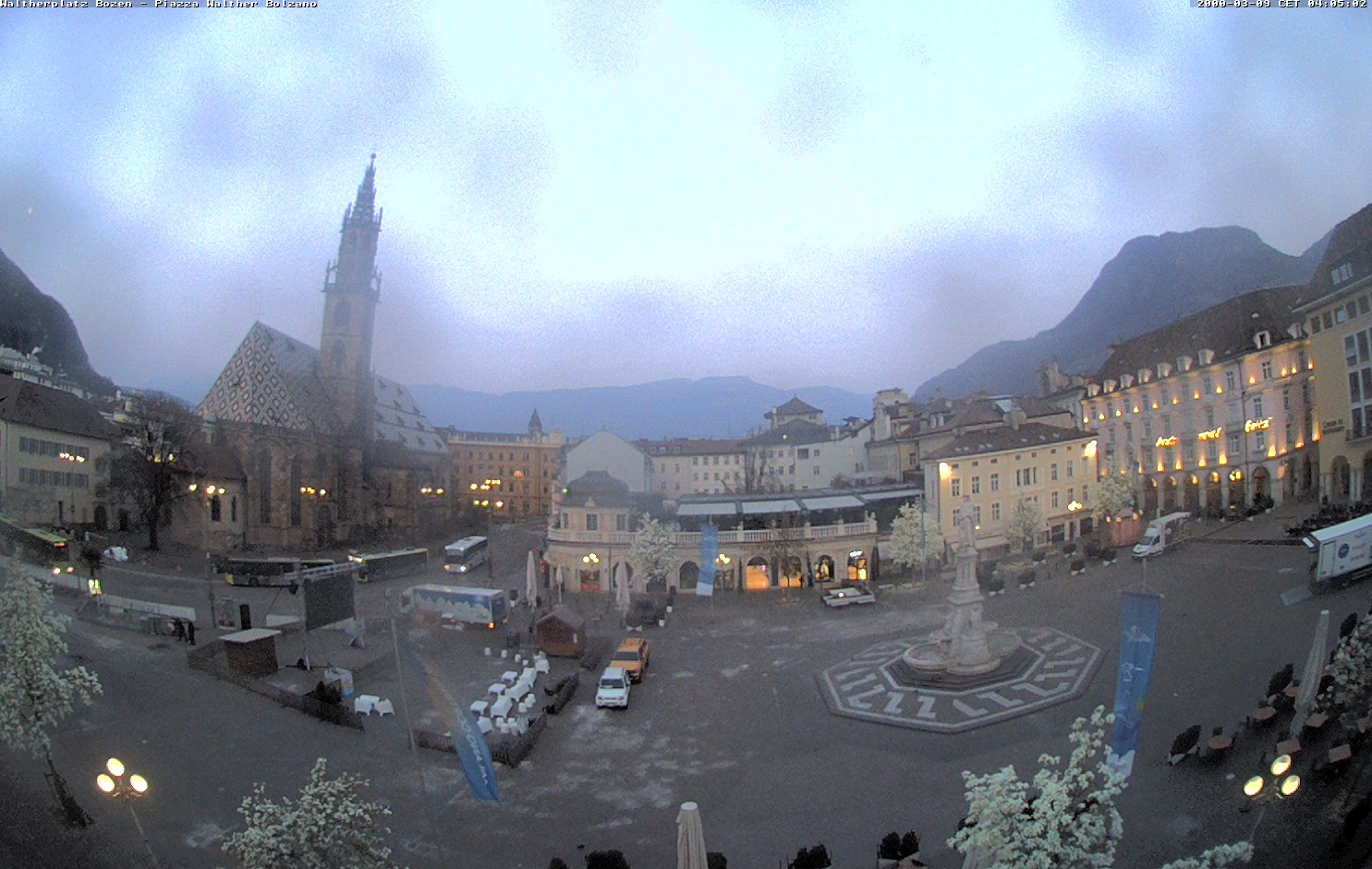 Archiv Foto Webcam Waltherplatz Bozen