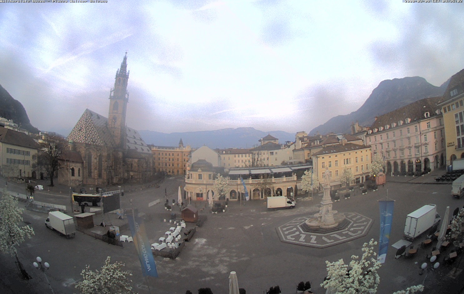 Archiv Foto Webcam Waltherplatz Bozen