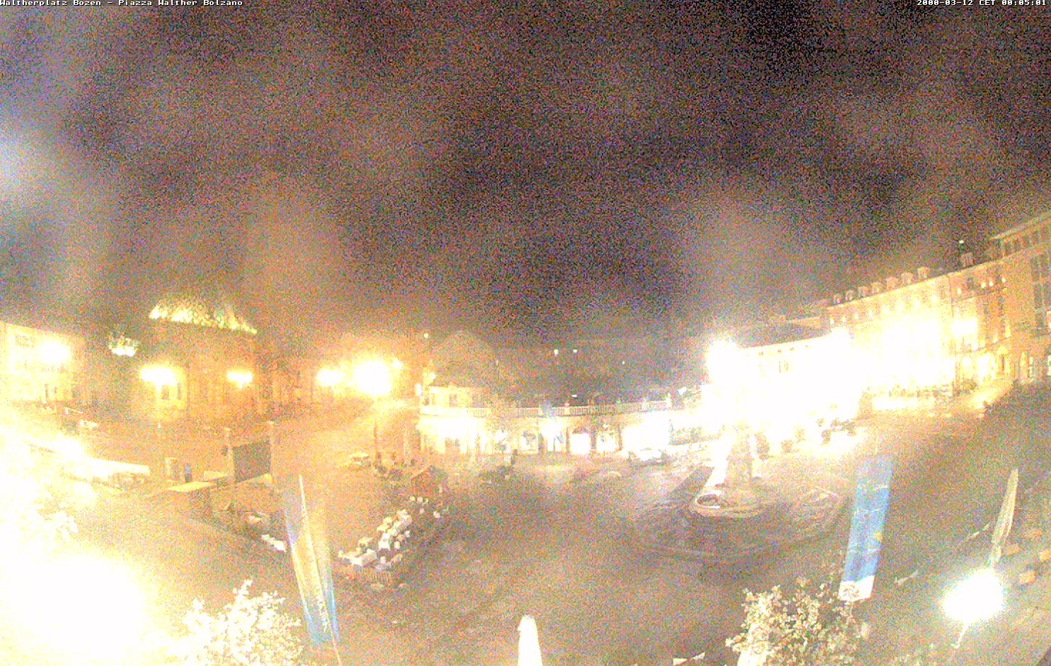 Archiv Foto Webcam Waltherplatz Bozen