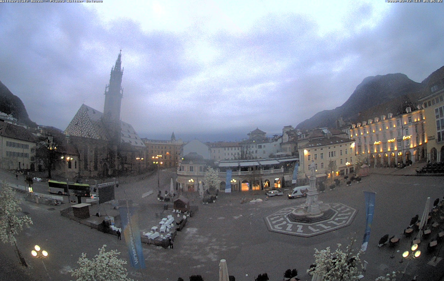 Archiv Foto Webcam Waltherplatz Bozen