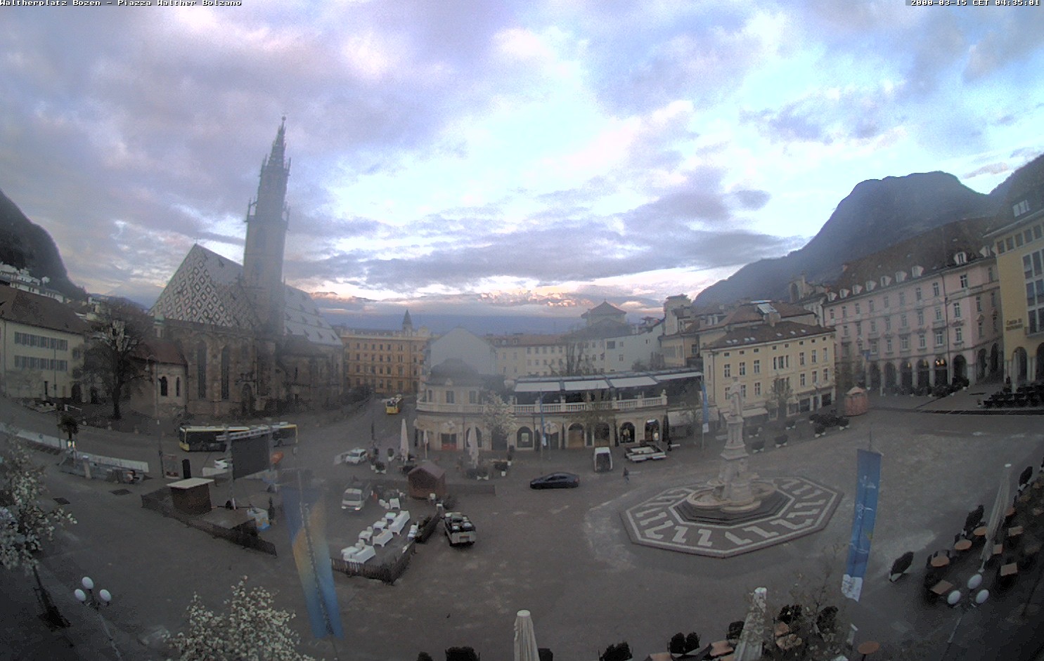 Archiv Foto Webcam Waltherplatz Bozen
