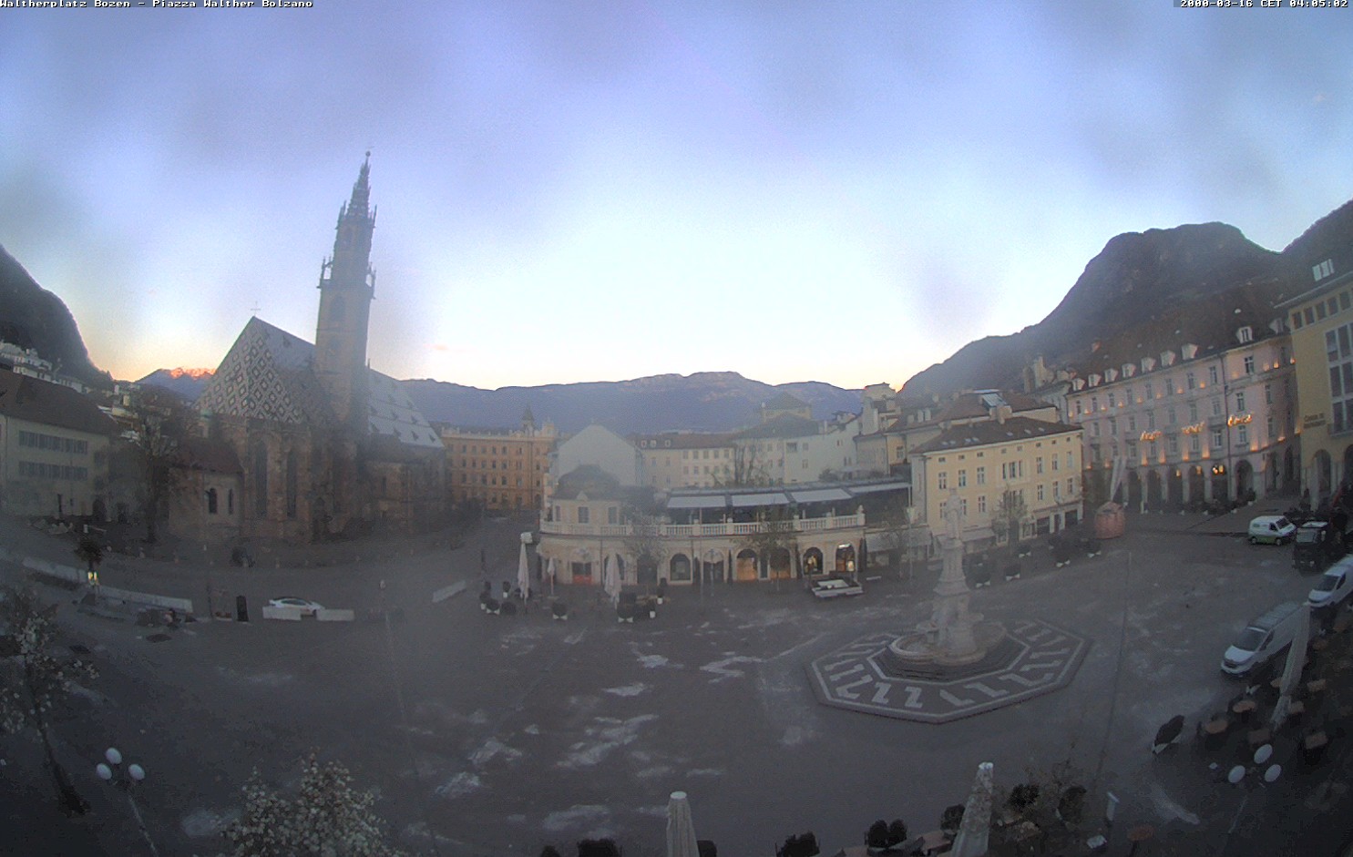 Archiv Foto Webcam Waltherplatz Bozen