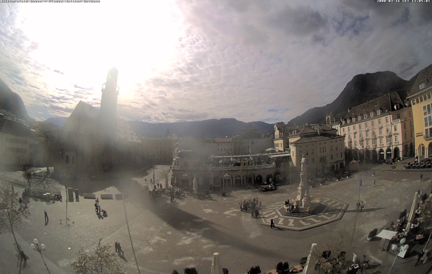 Archiv Foto Webcam Waltherplatz Bozen