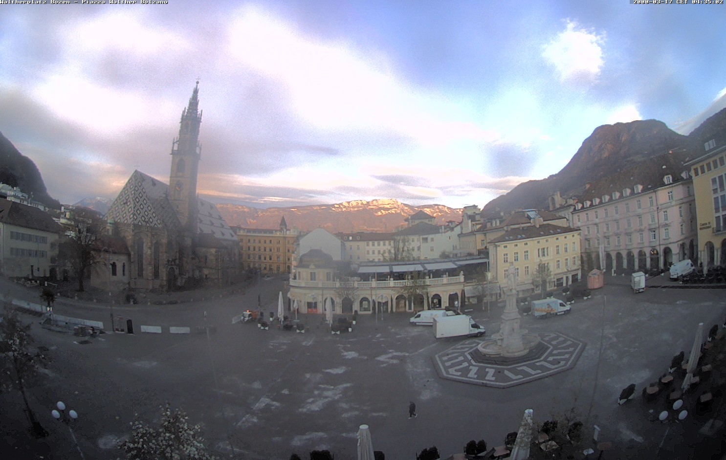 Archived image Bozen: Waltherplatz Webcam