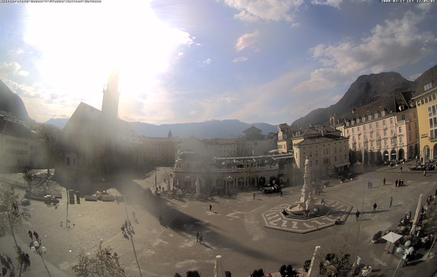 Archiv Foto Webcam Waltherplatz Bozen