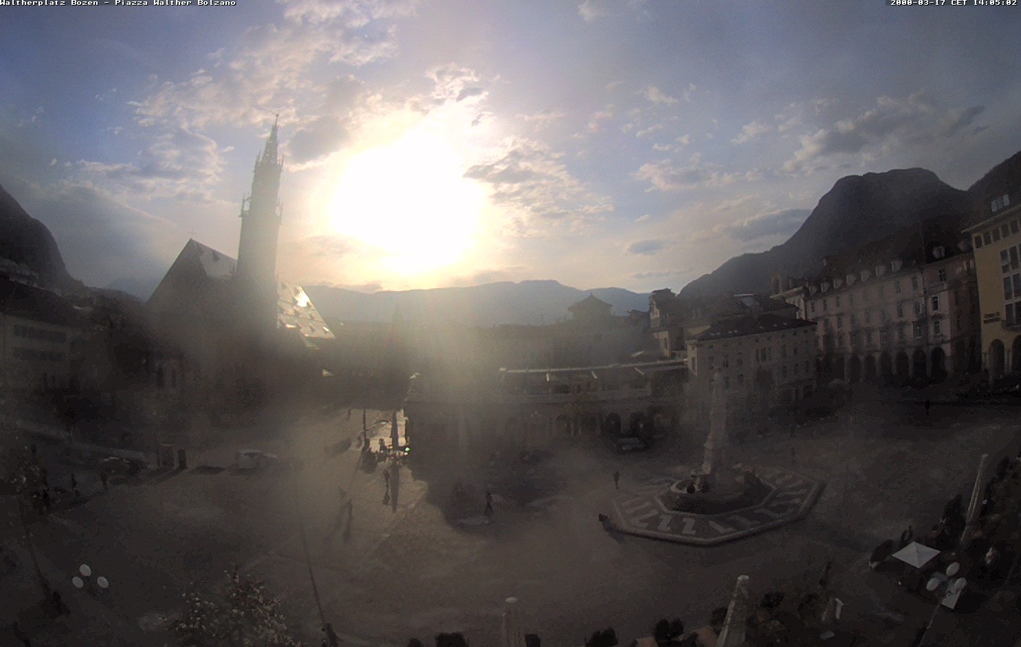 Archiv Foto Webcam Waltherplatz Bozen