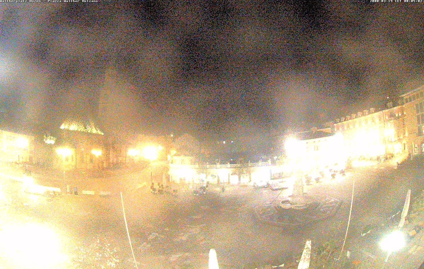 Archiv Foto Webcam Waltherplatz Bozen