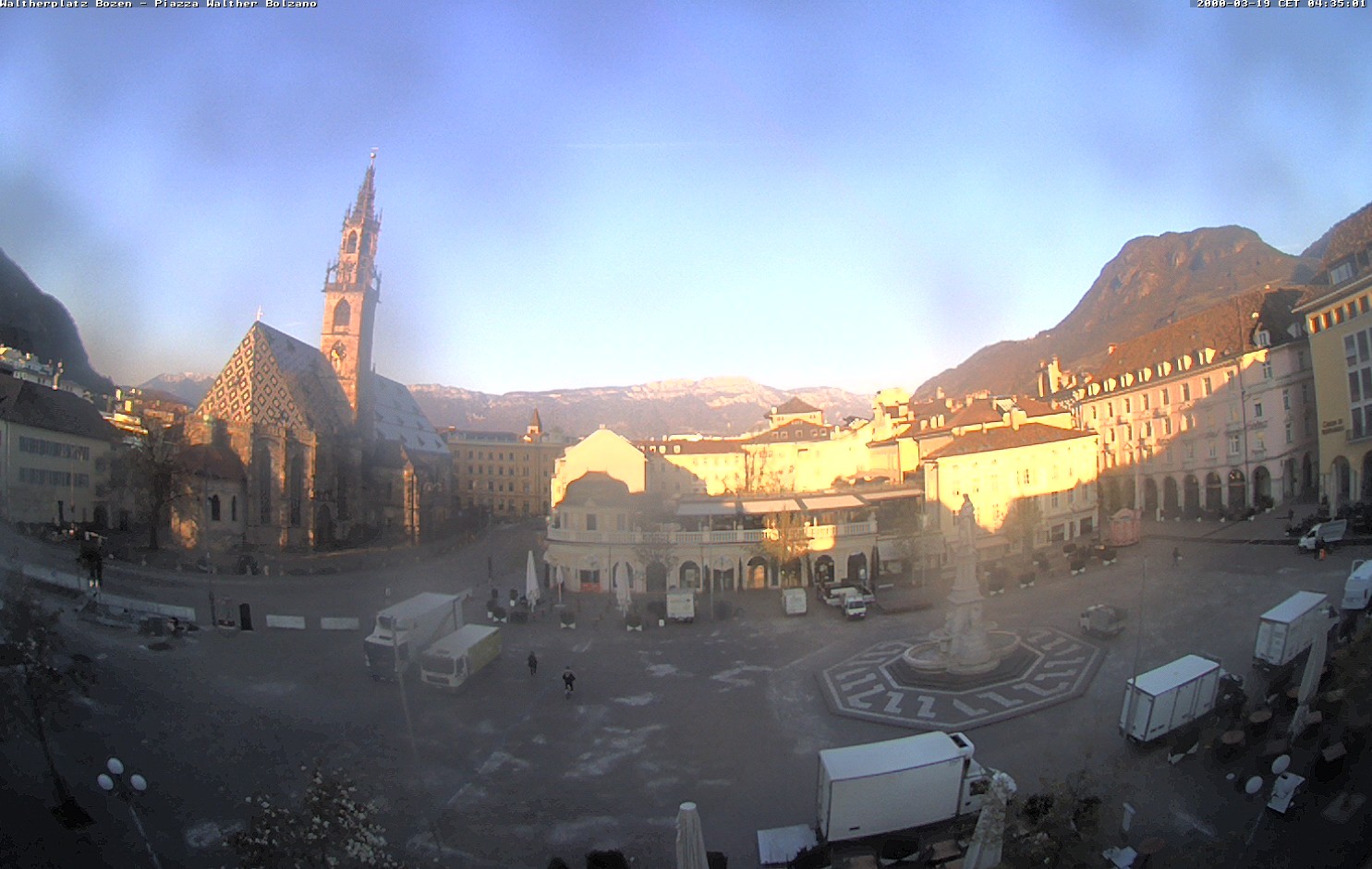 Archiv Foto Webcam Waltherplatz Bozen