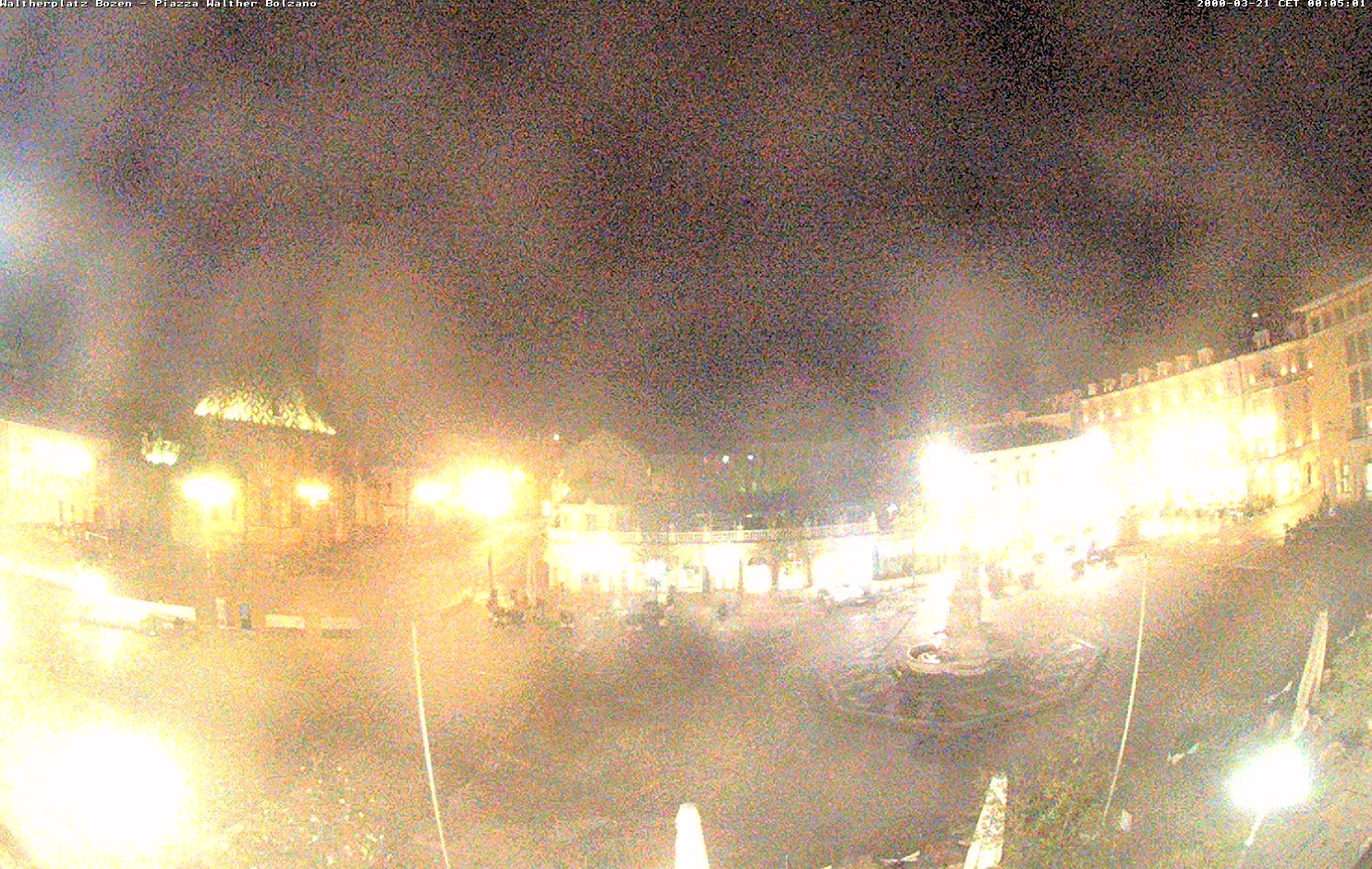 Archiv Foto Webcam Waltherplatz Bozen