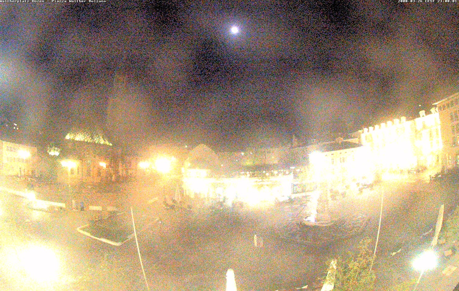Archiv Foto Webcam Waltherplatz Bozen