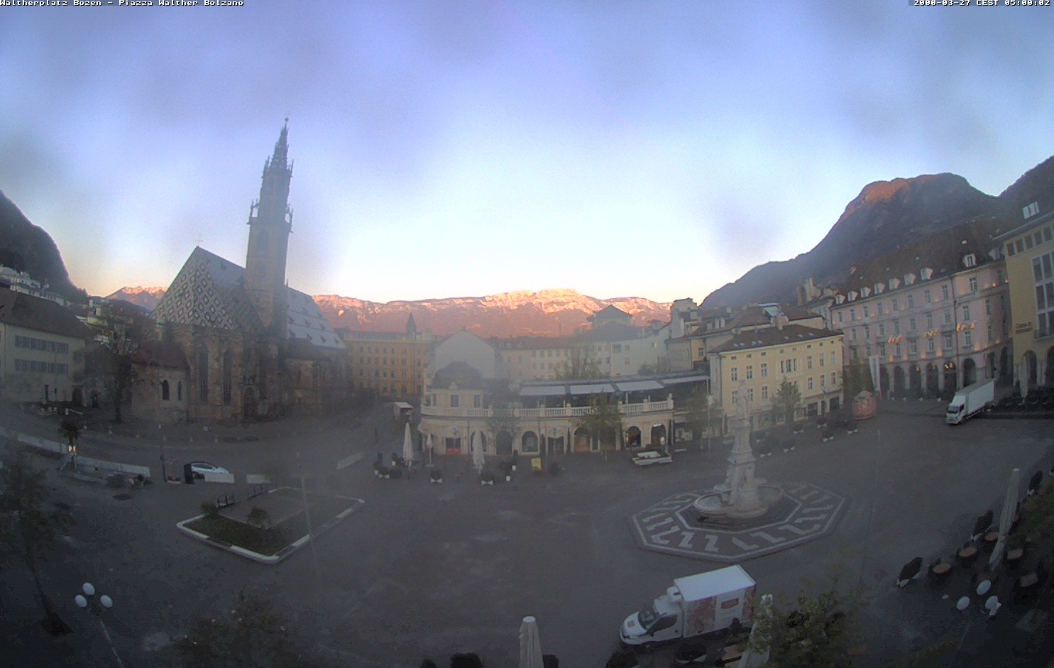 Archiv Foto Webcam Waltherplatz Bozen