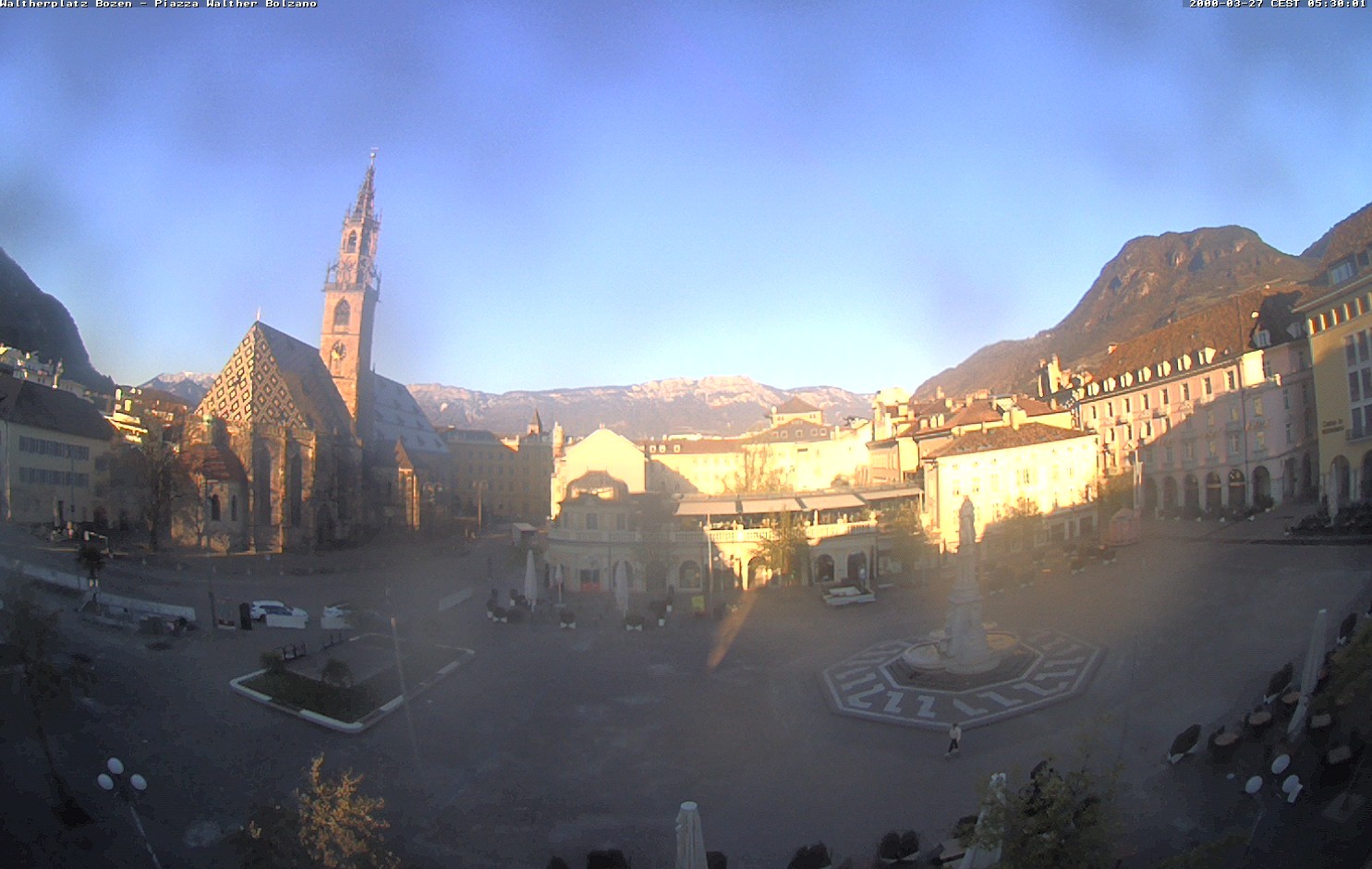 Archiv Foto Webcam Waltherplatz Bozen