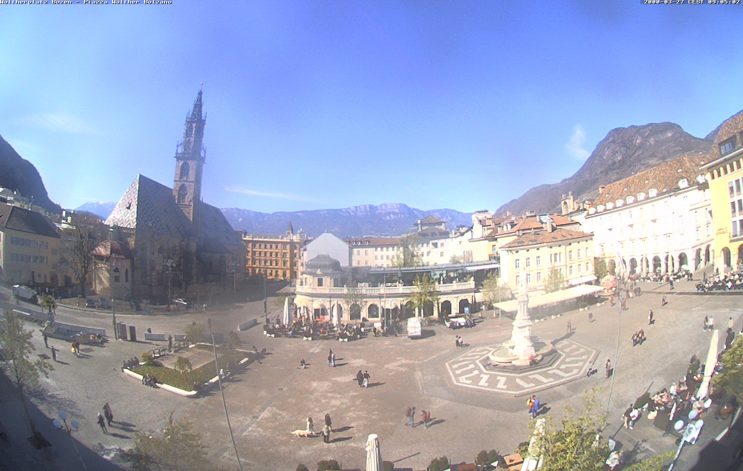 Archiv Foto Webcam Waltherplatz Bozen