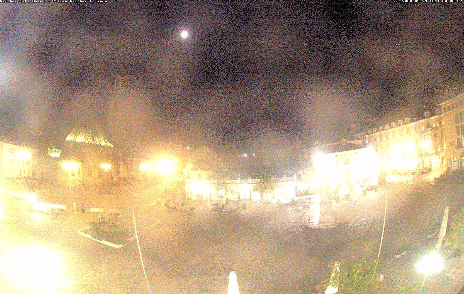 Archiv Foto Webcam Waltherplatz Bozen