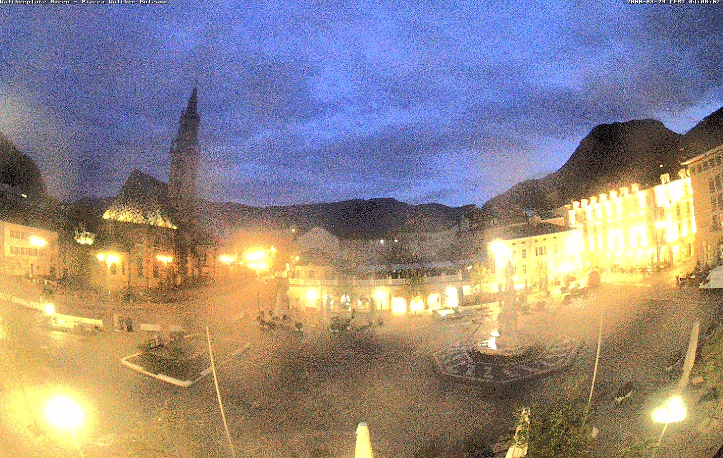 Archiv Foto Webcam Waltherplatz Bozen