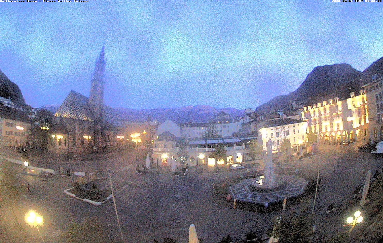Archiv Foto Webcam Waltherplatz Bozen