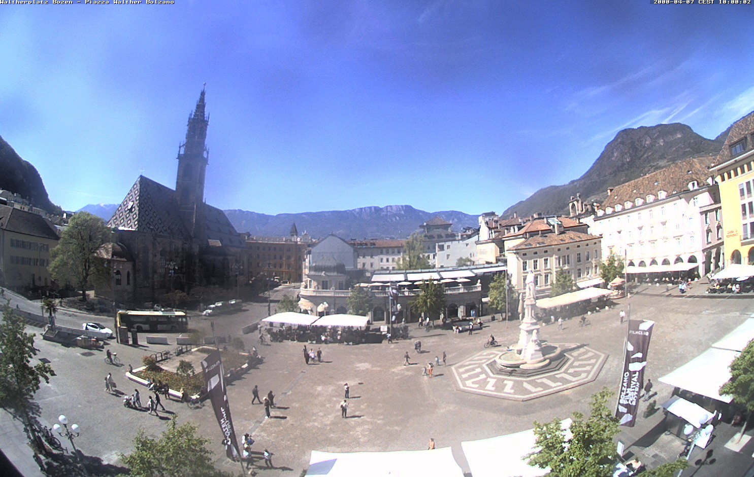 Archiv Foto Webcam Waltherplatz Bozen