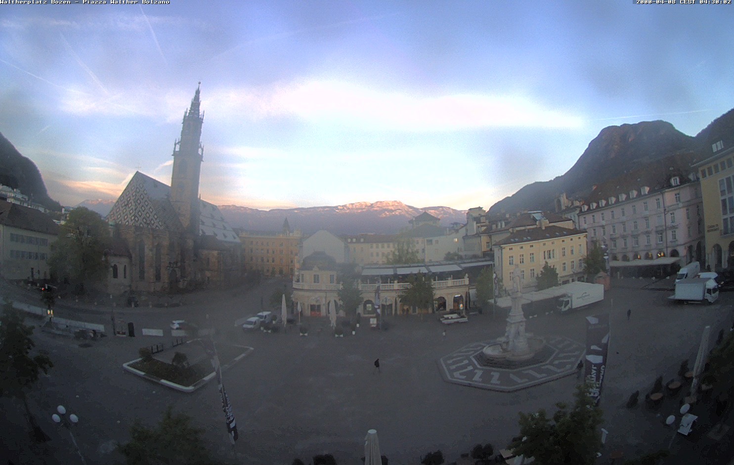 Archiv Foto Webcam Waltherplatz Bozen