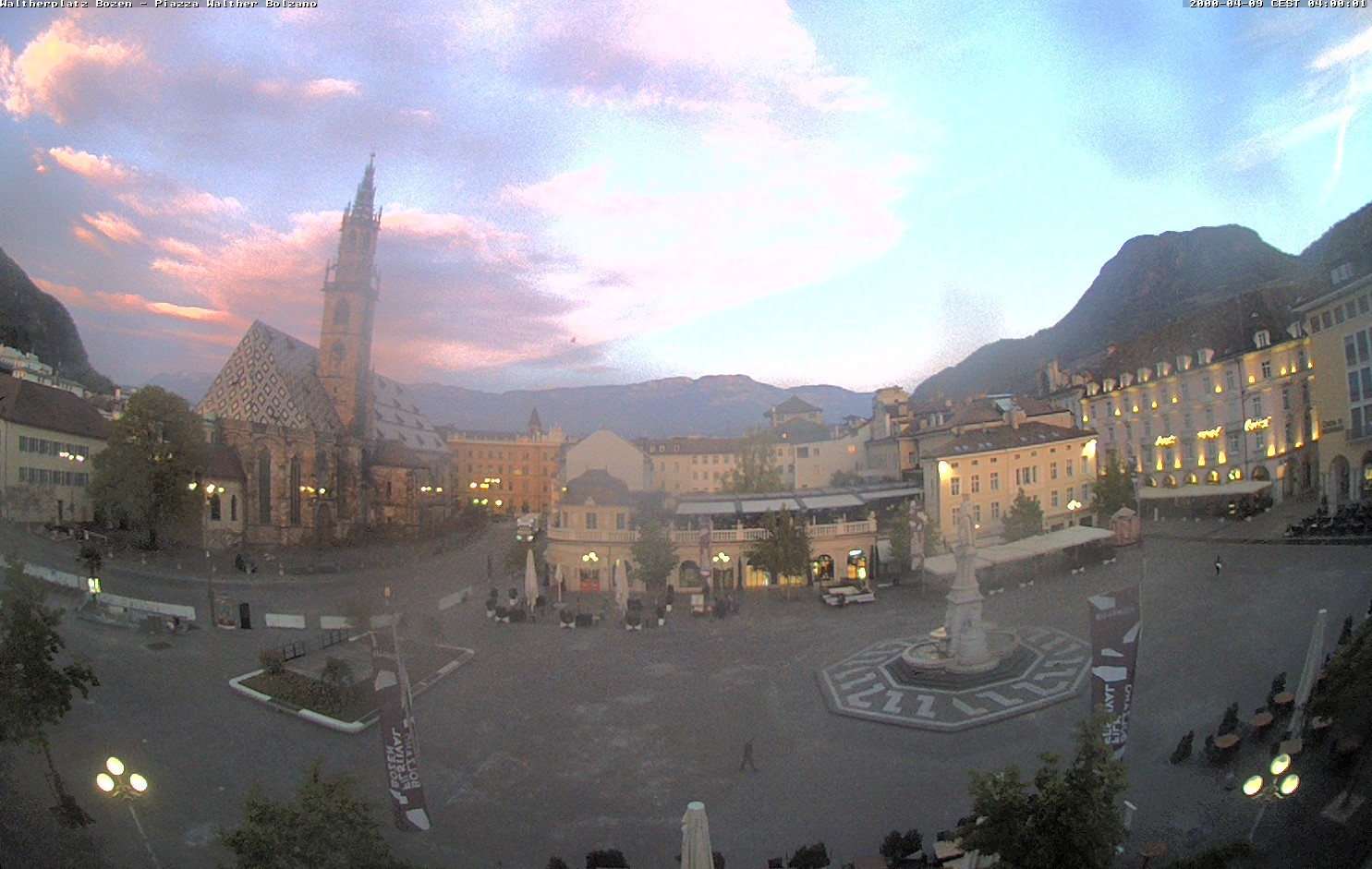 Archiv Foto Webcam Waltherplatz Bozen