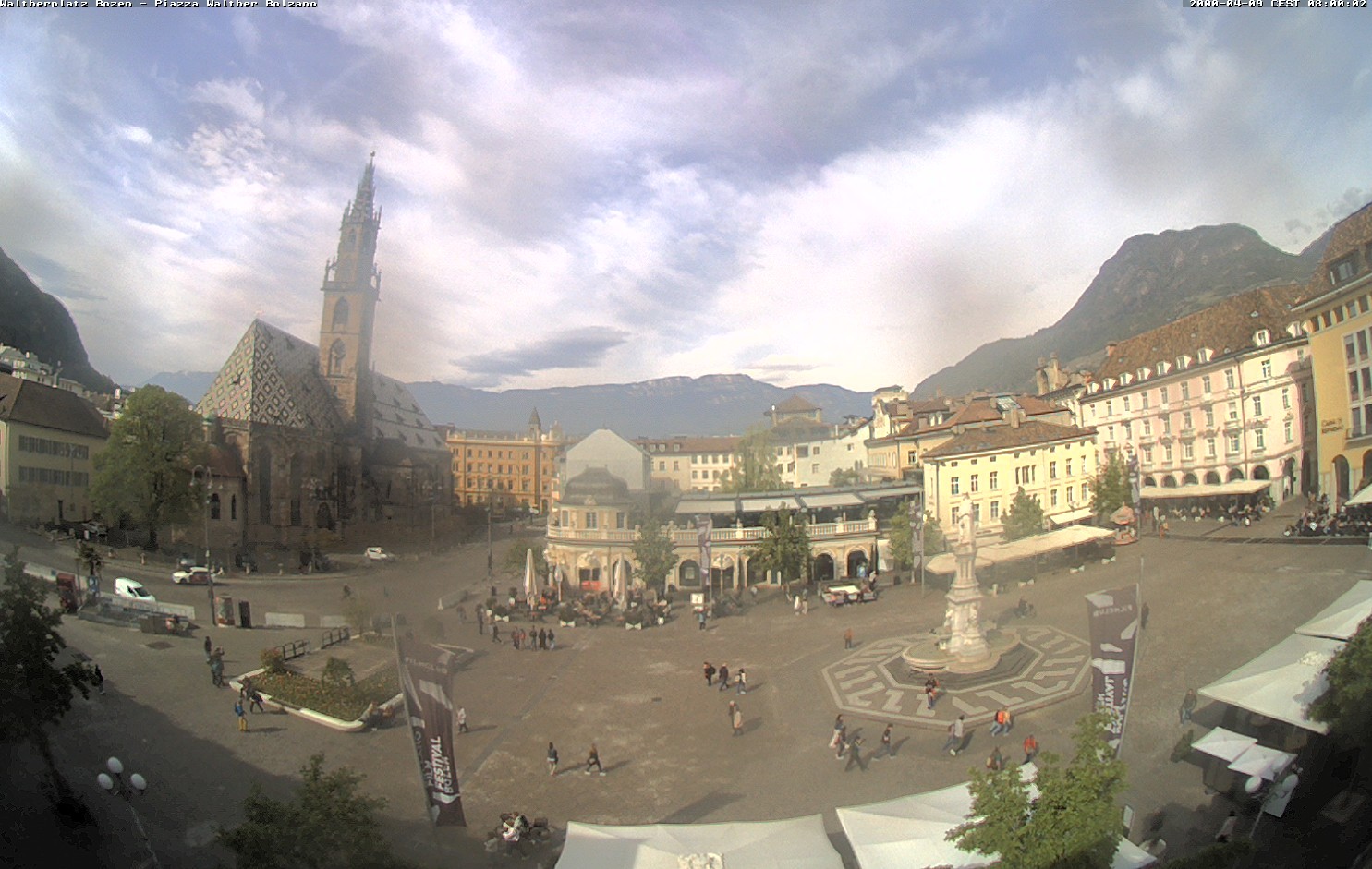 Archiv Foto Webcam Waltherplatz Bozen