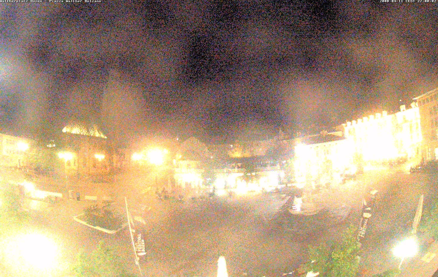 Archiv Foto Webcam Waltherplatz Bozen