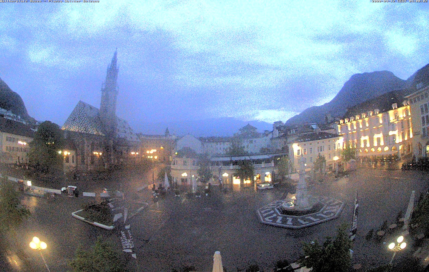 Archived image Bozen: Waltherplatz Webcam