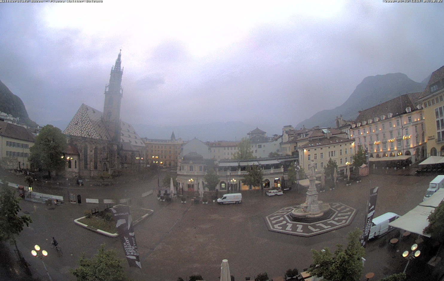 Archived image Bozen: Waltherplatz Webcam