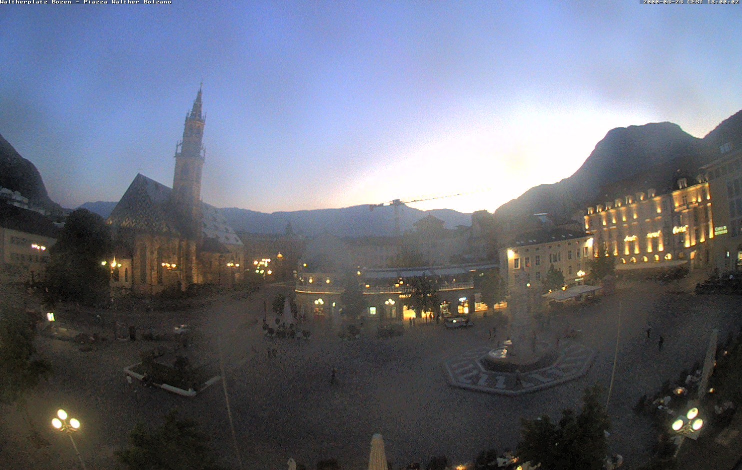 Archived image Bozen: Waltherplatz Webcam