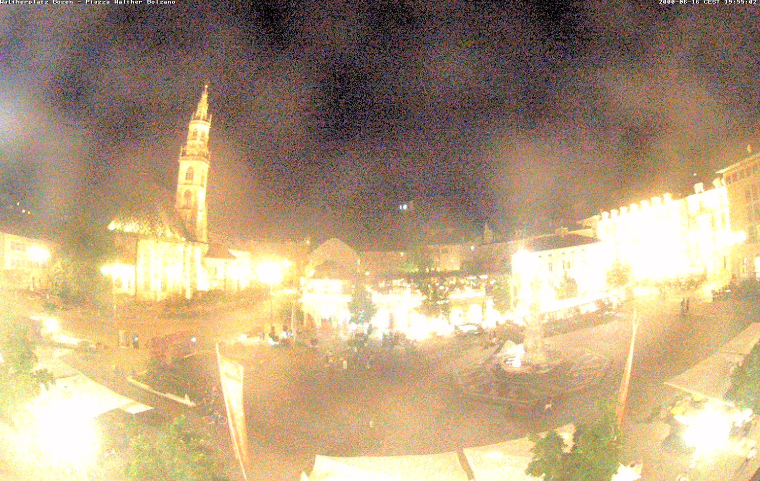 Archiv Foto Webcam Waltherplatz Bozen