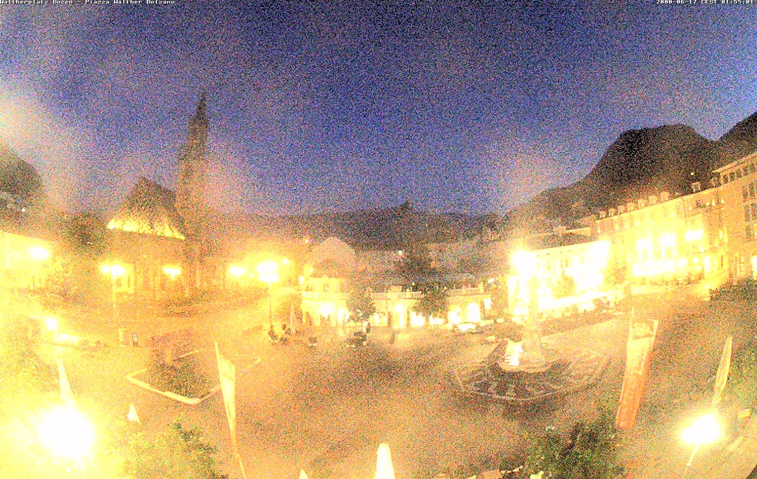 Archiv Foto Webcam Waltherplatz Bozen
