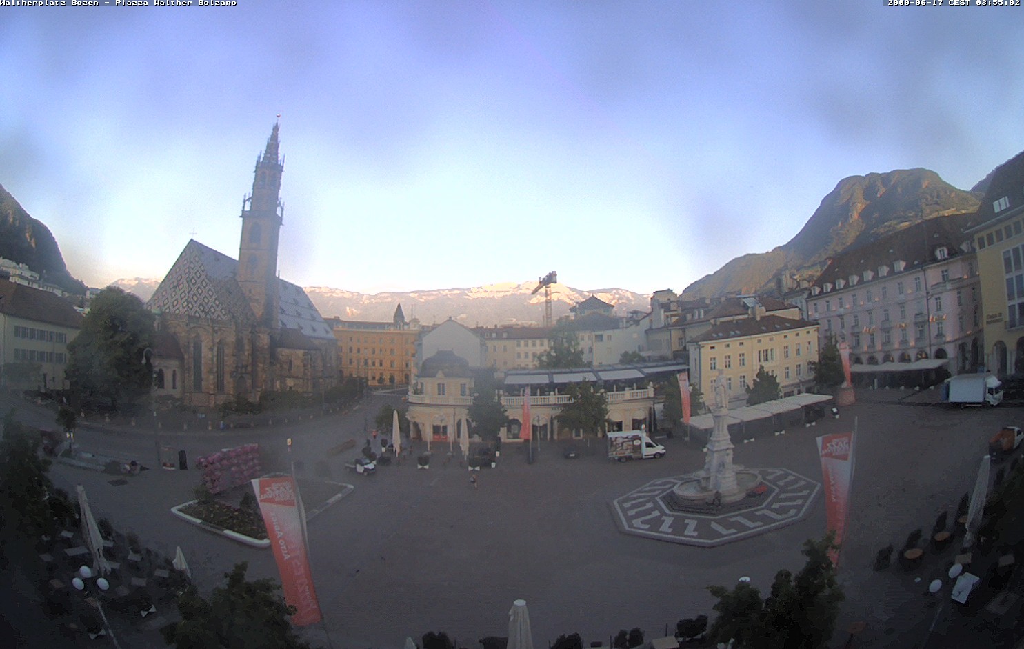 Archiv Foto Webcam Waltherplatz Bozen
